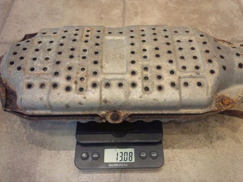 scrap catalytic converter / import / oem  13lbs