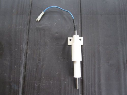 Manitowoc Ice Machine Model SD0453W Used Water level Probe and Holder 2006549