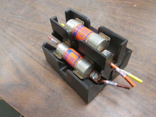 Buss fuseblock 30a 600v 3p class j pyramid w/ 30a fuses (brand may vary) used for sale