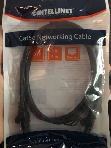 Intellinet 320740 CAT-5E UTP Patch Cable - 3ft - Black