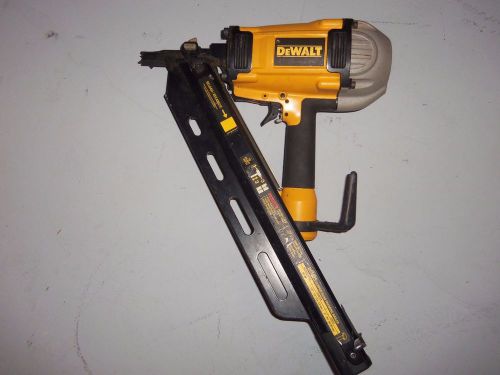 DEWALT D51825 1/2-Inch Clipped Head Framing Nailer