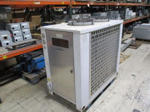 Motivair air cooled chiller mpc-a 1000 8.9 ton dom: 2007 r22 refrigerant used for sale
