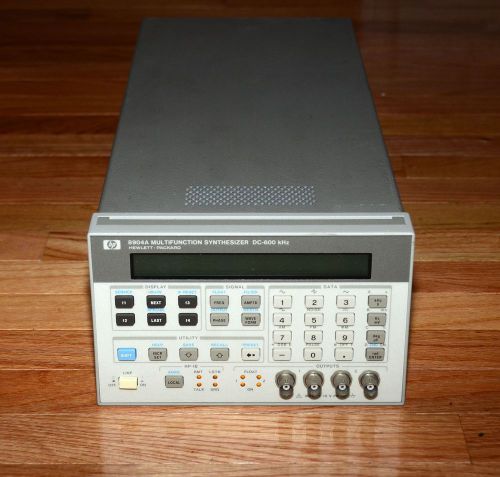 Hewlett Packard HP 8904A Multifunction Synthesizer DC-600 kHz Opt 001, 002, 003