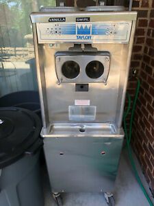 Taylor 794-27 Ice Cream / Frozen Yogurt Machine AIR cooled Single (1) Phase 2007
