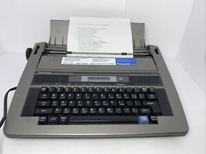 PANASONIC R350 ELECTRONIC TYPEWRITER ACCU-SPELL PLUS Working Great!