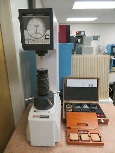 Mitutoyo HR-200 Analog Regular Rockwell Hardness Tester HR-210MR