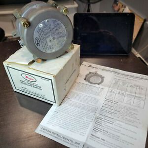 DWYER 1950-00-2F 1950 Explosion-proof Differential Pressure SWITCH NEW $149