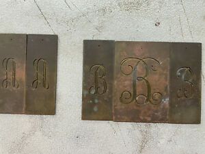 New Hermes Interlocking Font