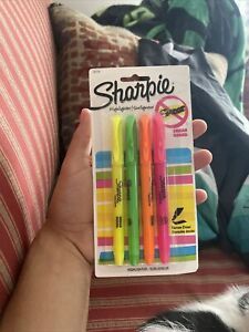 NEW Sharpie Highlighters Assorted Colors 4PK - Smear Guard Narrow Chisel Style