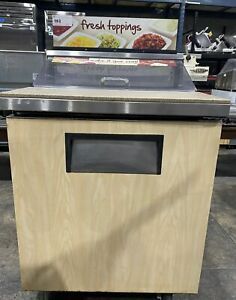 TRUE TSSU-27-08 27” SANDWICH/SALAD PREP TABLE W/ REFRIGERATED BASE, 115V