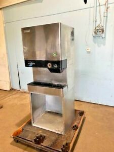HEAVY DUTY COMMERCIAL &#034;HOSHIZAKI &#034; ICE MACHINE ICE AND WATER DISPENSER ON STAND