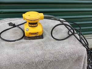 Dewalt DW411 1/4 Sheet Palm Sheet Sander