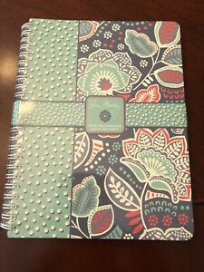 Vera Bradley Notebook with perforated, lined sheets in disc Nomadic Floral, new