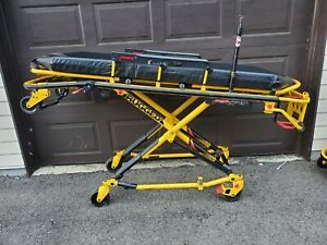 Stryker MX Pro R3 6082  Ambulance Cot EMS EMT 600lbs, Works Great!!!