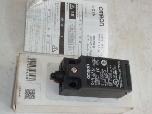 OMRON Limit Switch Model D4N-3131 Plunger Button Actuator NEW