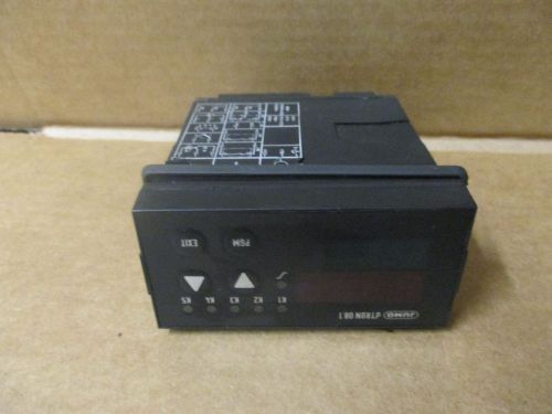 JUMO dTRON 08.1 MICROPROCESSOR CONTROLLER 703032/40-001-001-06-101 250 VAC 3 Amp
