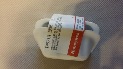 Honeywell pneumatic heating day/night thermostat tp971a 1086 3 for sale