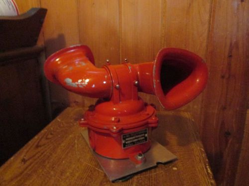 Vintage Standard Electric Time Co. Model 50 Dual Horn Fire Alarm Siren