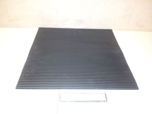 NOS Solid Rubber Sheet Mat 5/16&#034; x 18&#034; x 18&#034; Serrated Ribbed 3451801 TAD1008