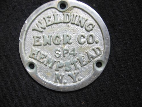 Welding Engr Co. SP4 Hempstead N.Y. Plaque Badge Cap Plate Emblem