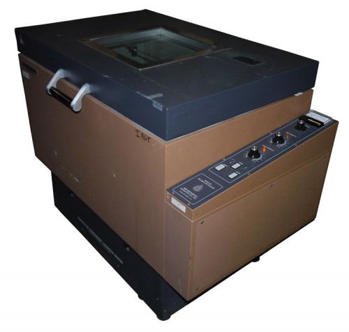 New brunswick scientific series 25 controlled environment incubator shaker g-25 for sale