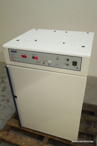 Cedco controlled environment devices company  co2 water-jacketed incubator 1500 for sale