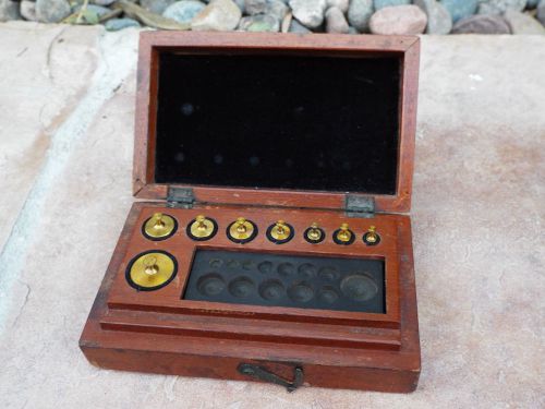Christian Becker Inc. PRECISION SCALE WEIGHT SET in Hardwood case New York 61 AN