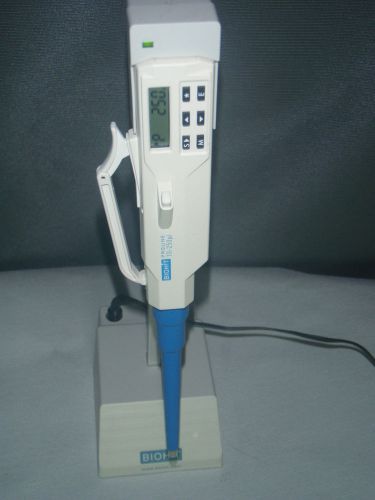 Biohit Proline10-250µL One Channel Electronic Pipette,Charging Stand, New Bat