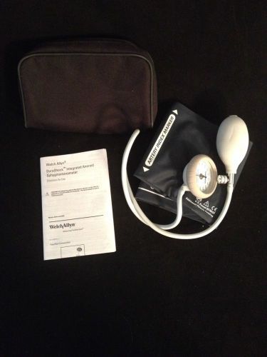 WELCH ALLYN Sphygmomanometer Aneroid Adult Pressure Cuff &amp; Case Good Condition