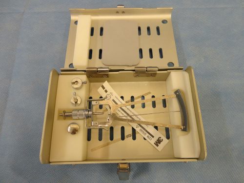 Storz Tonometer with Case