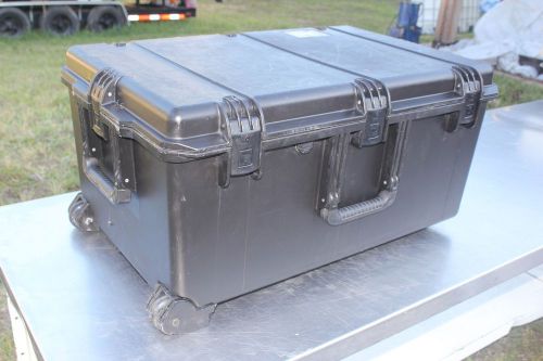 Pelican iM2975 Case 31.3L x 20.4Wx 15.5H has pre-cut foam