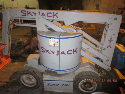 Skyjack sjkb-33n 33 foot / 10 m boom lift for sale