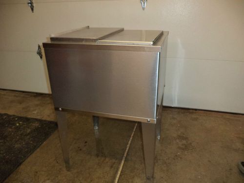 COMMERCIAL UNDER COUNTER ICE BIN WITH 9 PASS COLD PLATE SODA BAR