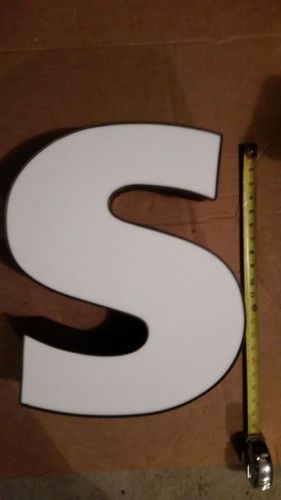 Box Letter S from large Quiznos sign