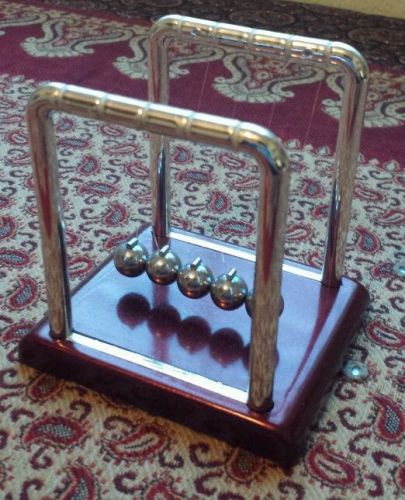 Newton&#039;s Cradle Steel Balance Balls Desk Physics Science Pendulum Desk Toy OY