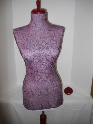 NEW DRESS FORM MANAQUIN--Excellent Condition