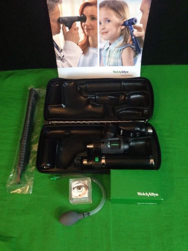 Welch Allyn Otoscope/Opthalomscope Diagnostic Set