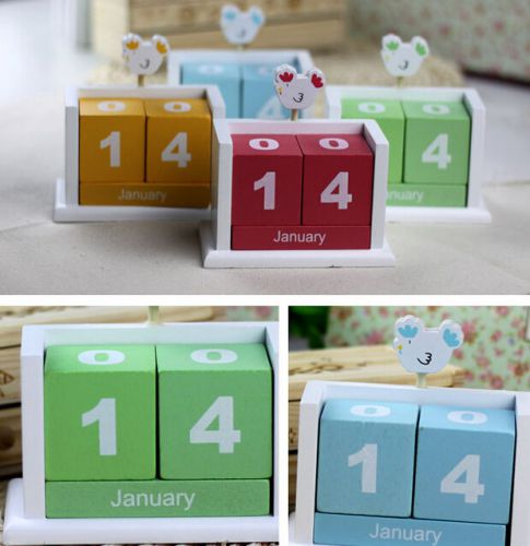 Cute Wooden Desk Calendar with Message Clip Memo pad Holder 4 color for choice