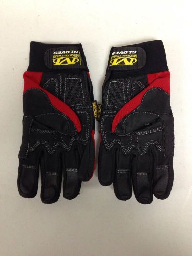 Mechanix Wear Red and Black M-Pact Gloves - Small