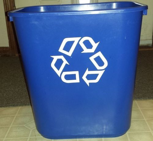 Lot of 4 Rubbermaid Recycling Bins (2-7 Gallon and 2-14 Gallon)