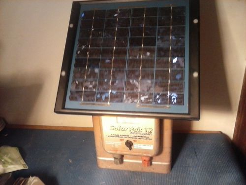 Parker mccrory parmak mag 12-sp solar powered fence charger energizer 30 mile for sale