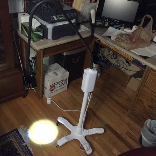 Welch Allyn Medical GS LED Exam Light and Stand. Motion Sensitive On/Off Switch