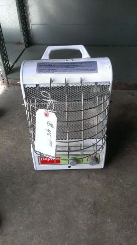 Dayton Electric Heater 1500 watts 3VU31B