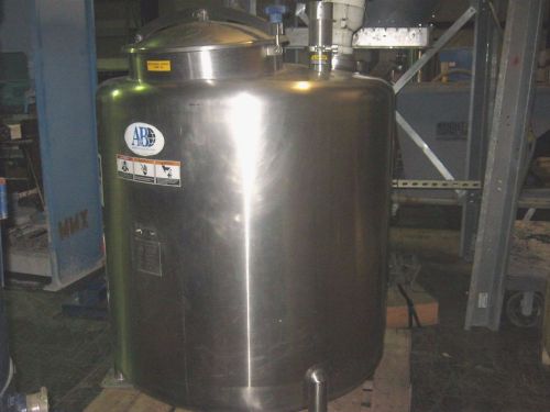 200 Gallon Single Wall Stainless Steel Tank by A&amp;B Process Systems w/ Agitator