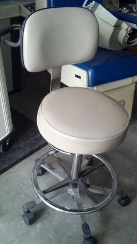 FoxxMan Physician&#039;s Stool - 5 Wheel Pneumatic w/ Backrest