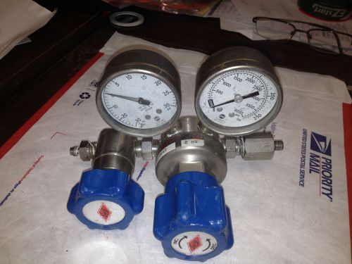 Liquid Carbonic SS Gas regulator 3000 psi max, p/n 41210440 outlet gauge 30 psi