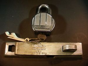 American Lock 825CC Straight Bar Hasp + Master lock 230