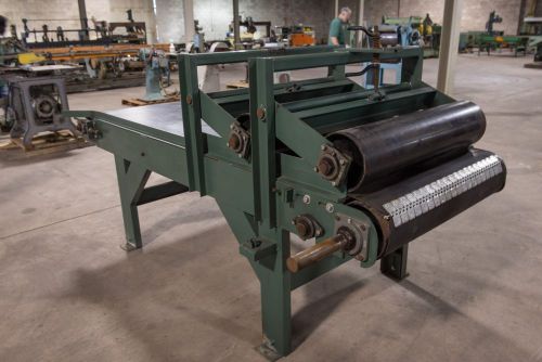 Belt conveyor with outfeed double Pinch roll