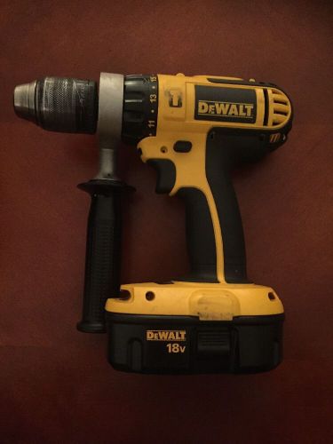 Dewalt 18V Cordless Kit hammer drill/drill driver with battery and charger DC725