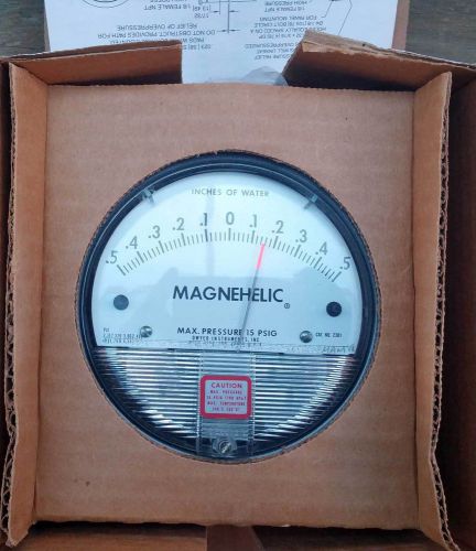 Dwyer 2301 Magnehelic Pressure Gauge .5 - .5 in H2O NEW